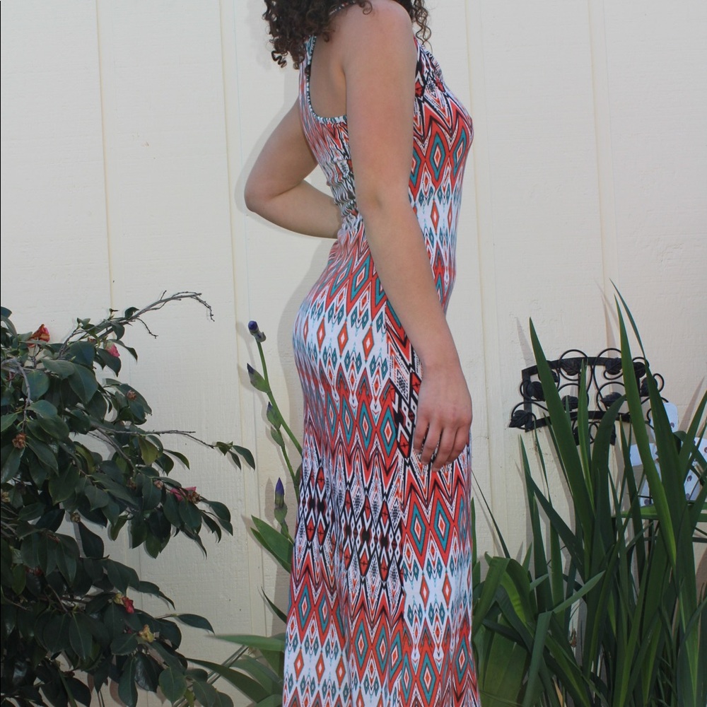 Multi colored Patterned Racer Back Tank Maxi Dress - Picture 4 of 8